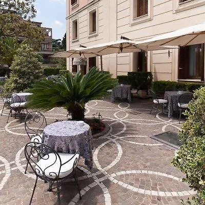 Grand Gianicolo Otel 4*